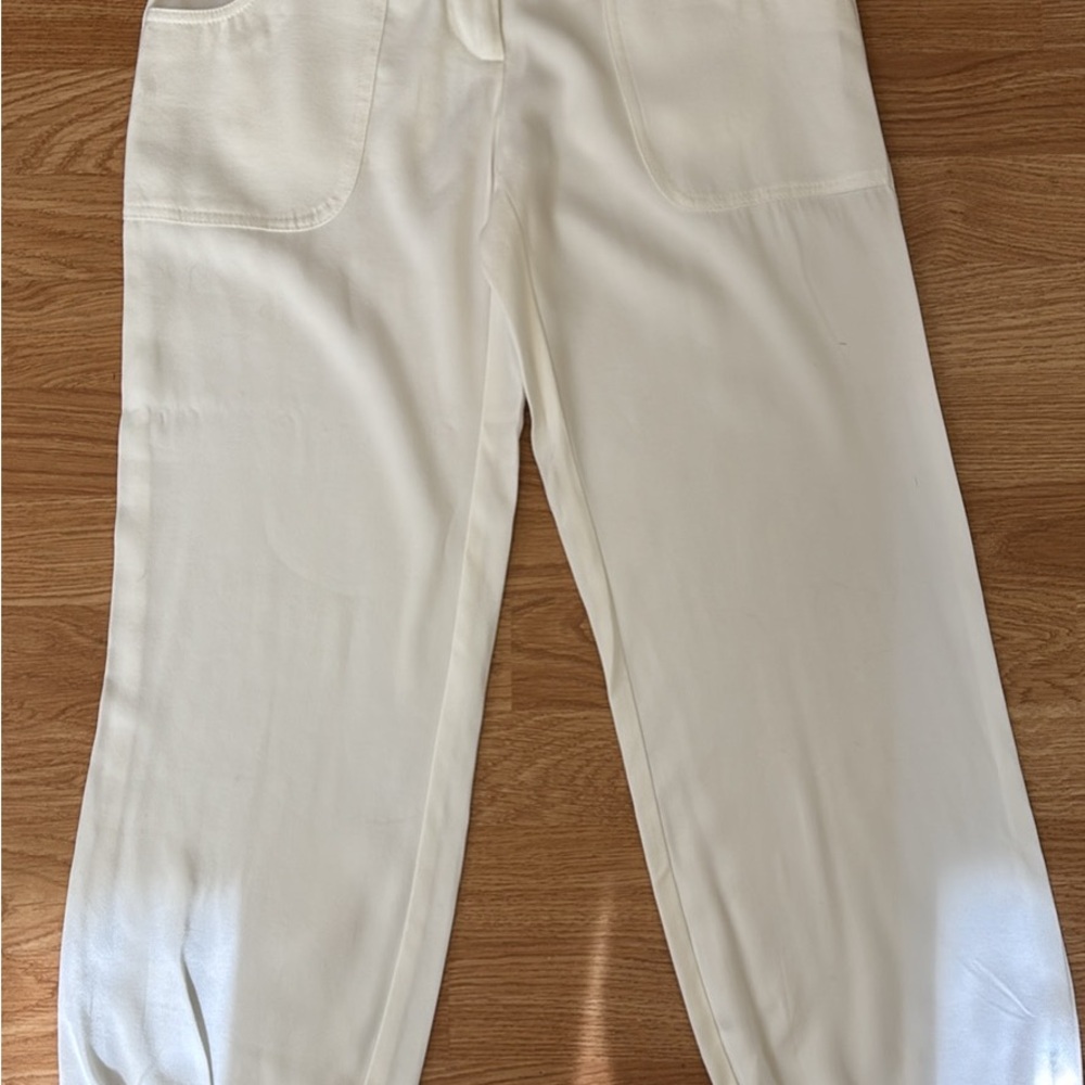 white yoga pants size 0 brand new with tag